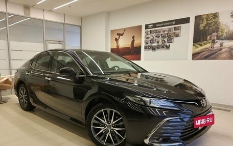 Toyota Camry, 2021 год, 3 490 000 рублей, 3 фотография