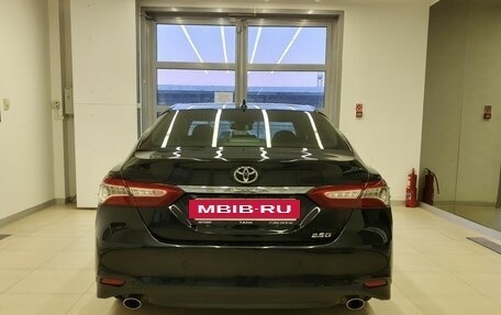 Toyota Camry, 2021 год, 3 490 000 рублей, 5 фотография