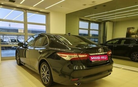 Toyota Camry, 2021 год, 3 490 000 рублей, 6 фотография