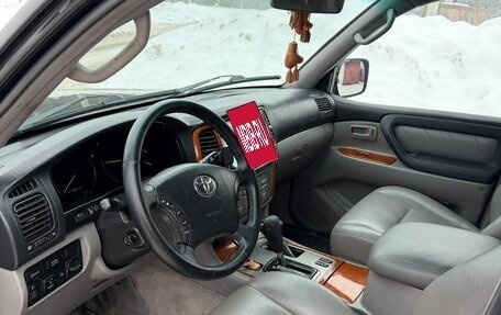 Toyota Land Cruiser 100 рестайлинг 2, 2003 год, 2 599 000 рублей, 8 фотография