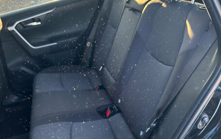 Toyota RAV4, 2021 год, 3 220 000 рублей, 10 фотография