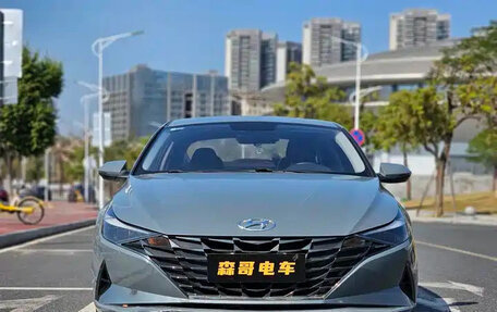 Hyundai Elantra, 2021 год, 1 079 000 рублей, 1 фотография