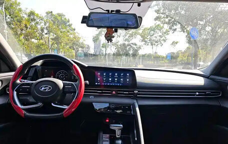 Hyundai Elantra, 2021 год, 1 079 000 рублей, 8 фотография