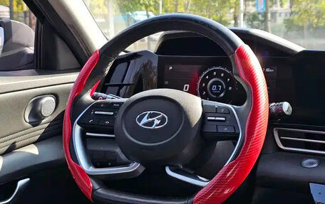 Hyundai Elantra, 2021 год, 1 079 000 рублей, 9 фотография