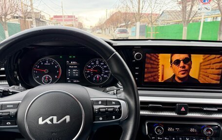 KIA K5, 2022 год, 3 050 000 рублей, 9 фотография