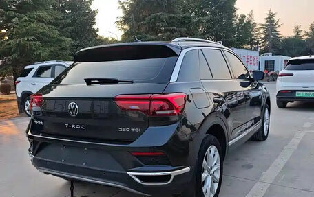 Volkswagen T-Roc I, 2022 год, 1 899 000 рублей, 6 фотография