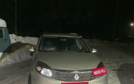 Renault Sandero I, 2011 год, 585 000 рублей, 2 фотография