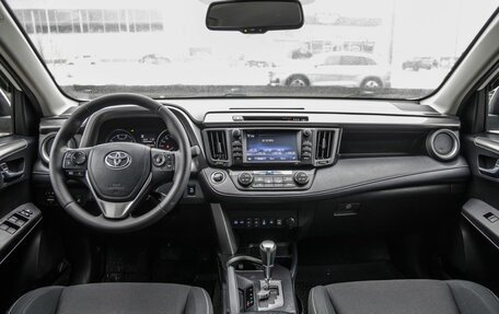 Toyota RAV4, 2019 год, 2 578 000 рублей, 24 фотография