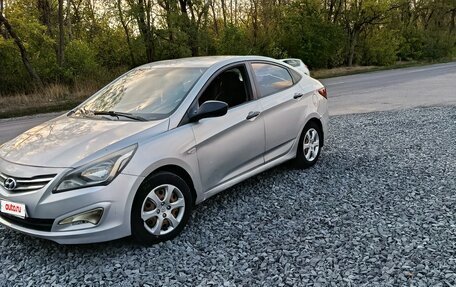 Hyundai Solaris II рестайлинг, 2014 год, 500 000 рублей, 2 фотография