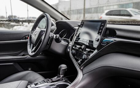 Toyota Camry, 2021 год, 3 988 000 рублей, 33 фотография