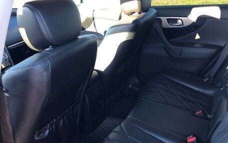 Infiniti FX II, 2011 год, 1 850 000 рублей, 15 фотография