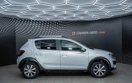 Renault Sandero II рестайлинг, 2018 год, 1 225 000 рублей, 10 фотография