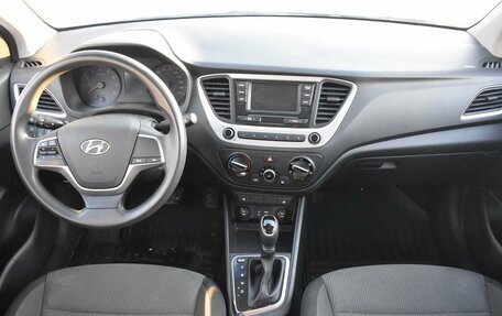 Hyundai Solaris II рестайлинг, 2017 год, 1 285 000 рублей, 12 фотография