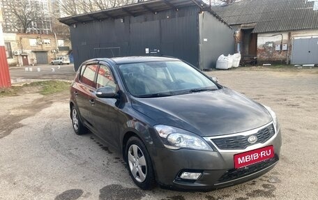 KIA cee'd I рестайлинг, 2010 год, 600 000 рублей, 1 фотография