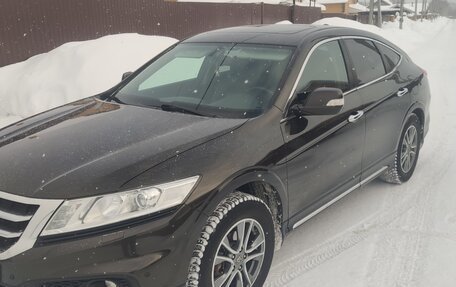 Honda Crosstour I рестайлинг, 2014 год, 1 900 000 рублей, 1 фотография