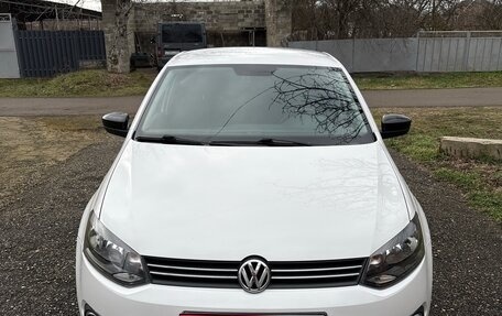 Volkswagen Polo VI (EU Market), 2013 год, 930 000 рублей, 1 фотография