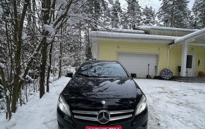 Mercedes-Benz A-Класс, 2015 год, 1 350 000 рублей, 1 фотография