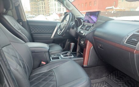 Toyota Land Cruiser Prado 150 рестайлинг 2, 2014 год, 3 700 000 рублей, 17 фотография