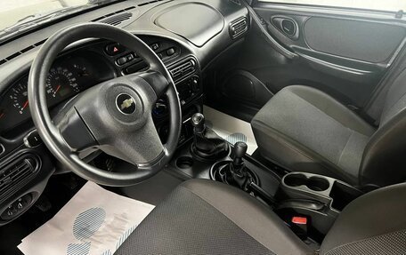 Chevrolet Niva I рестайлинг, 2017 год, 800 000 рублей, 10 фотография