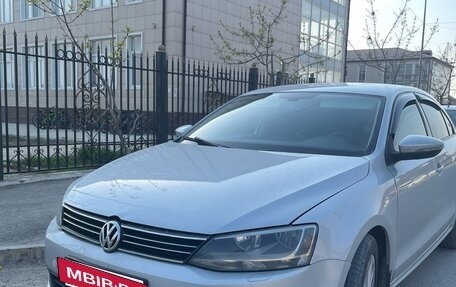 Volkswagen Jetta VI, 2012 год, 645 000 рублей, 2 фотография