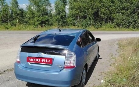 Toyota Prius, 2008 год, 650 000 рублей, 2 фотография
