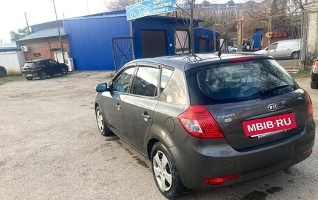 KIA cee'd I рестайлинг, 2010 год, 600 000 рублей, 3 фотография