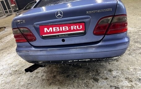 Mercedes-Benz CLK-Класс, 1997 год, 180 000 рублей, 2 фотография