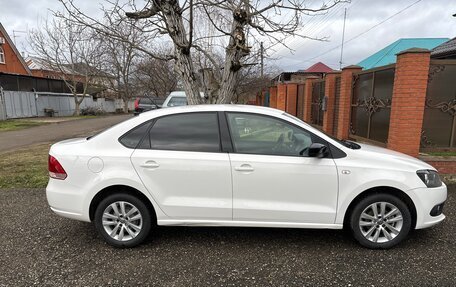 Volkswagen Polo VI (EU Market), 2013 год, 930 000 рублей, 2 фотография