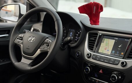 Hyundai Solaris II рестайлинг, 2017 год, 1 270 000 рублей, 7 фотография