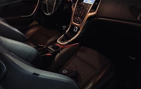 Opel Astra J, 2012 год, 900 000 рублей, 5 фотография