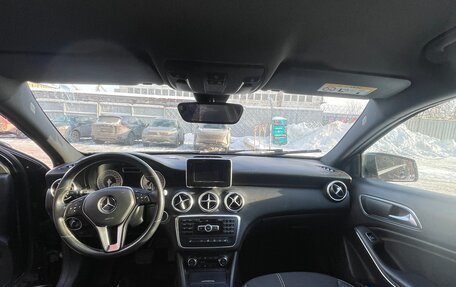 Mercedes-Benz A-Класс, 2015 год, 1 350 000 рублей, 13 фотография