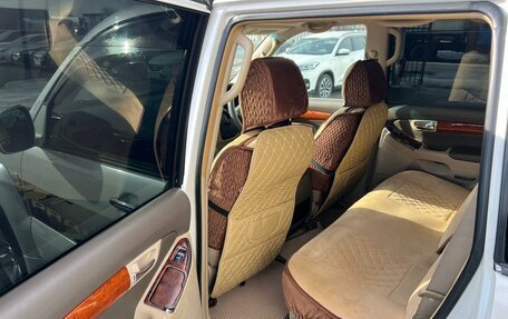 Toyota Land Cruiser Prado 120 рестайлинг, 2003 год, 2 199 900 рублей, 18 фотография