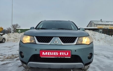 Mitsubishi Outlander III рестайлинг 3, 2007 год, 900 000 рублей, 1 фотография