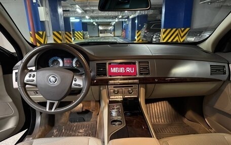 Jaguar XF I рестайлинг, 2011 год, 2 000 000 рублей, 12 фотография