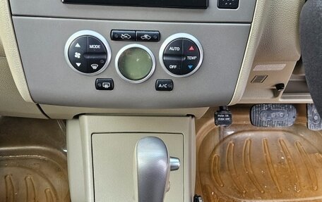 Nissan Tiida, 2005 год, 470 000 рублей, 22 фотография