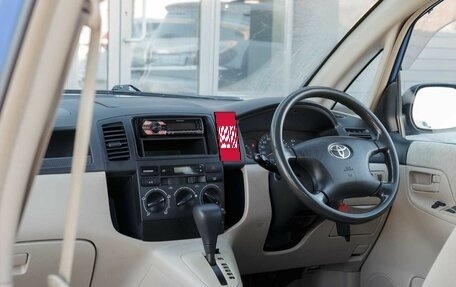 Toyota Corolla Spacio II, 2002 год, 700 000 рублей, 10 фотография