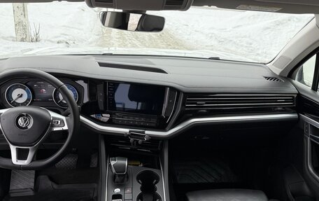 Volkswagen Touareg III, 2020 год, 5 555 000 рублей, 16 фотография