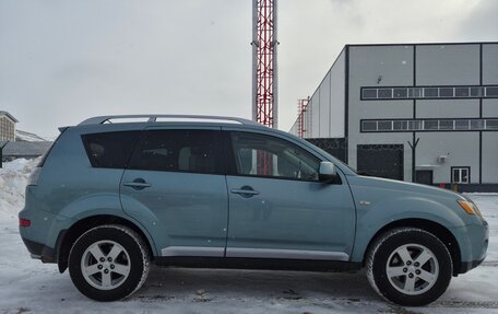 Mitsubishi Outlander III рестайлинг 3, 2007 год, 900 000 рублей, 6 фотография