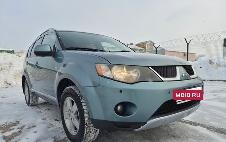 Mitsubishi Outlander III рестайлинг 3, 2007 год, 900 000 рублей, 3 фотография