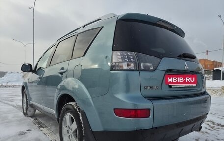 Mitsubishi Outlander III рестайлинг 3, 2007 год, 900 000 рублей, 8 фотография