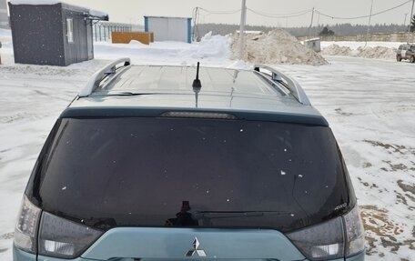 Mitsubishi Outlander III рестайлинг 3, 2007 год, 900 000 рублей, 10 фотография