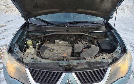 Mitsubishi Outlander III рестайлинг 3, 2007 год, 900 000 рублей, 18 фотография