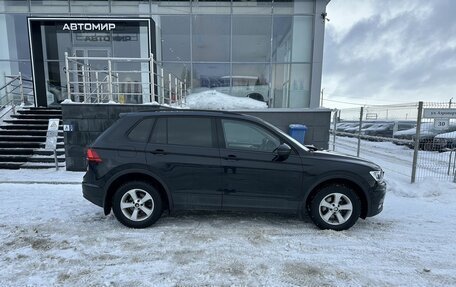 Volkswagen Tiguan II, 2019 год, 2 860 000 рублей, 4 фотография