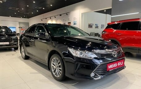 Toyota Camry, 2016 год, 1 988 000 рублей, 3 фотография