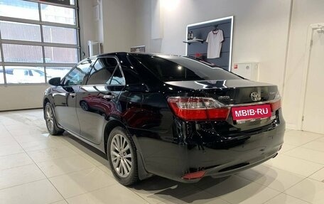 Toyota Camry, 2016 год, 1 988 000 рублей, 6 фотография