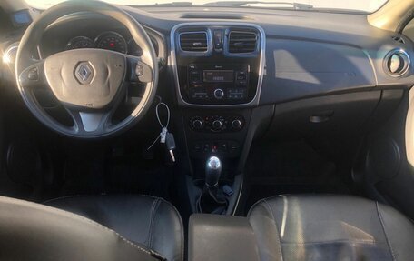 Renault Logan II, 2018 год, 820 000 рублей, 12 фотография