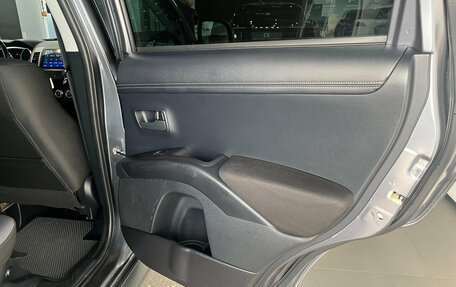 Mitsubishi Outlander III рестайлинг 3, 2012 год, 1 300 000 рублей, 15 фотография