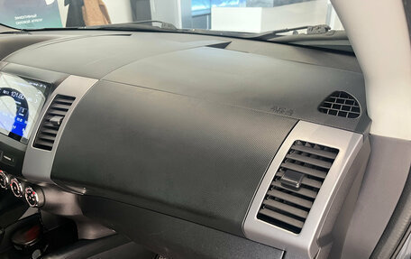 Mitsubishi Outlander III рестайлинг 3, 2012 год, 1 300 000 рублей, 16 фотография