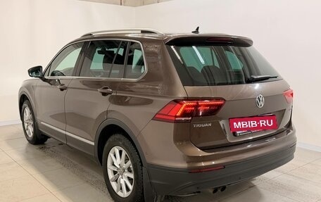 Volkswagen Tiguan II, 2018 год, 2 570 000 рублей, 5 фотография