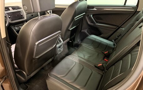 Volkswagen Tiguan II, 2018 год, 2 570 000 рублей, 12 фотография